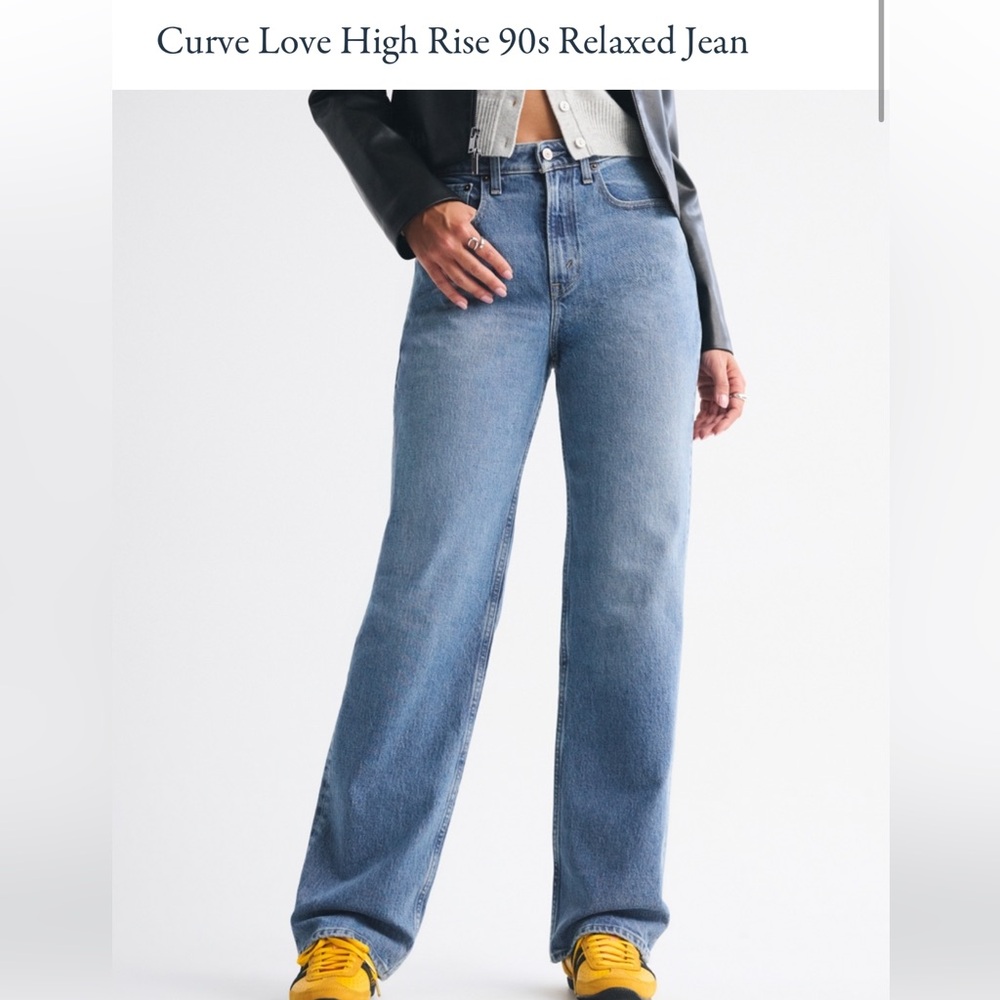 Abercrombie Curve Love 90s Relaxed Jean